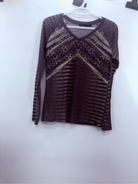 prAna Women’s Small Purple Geometric V-Neck Long Sleeve Top Made in USA
